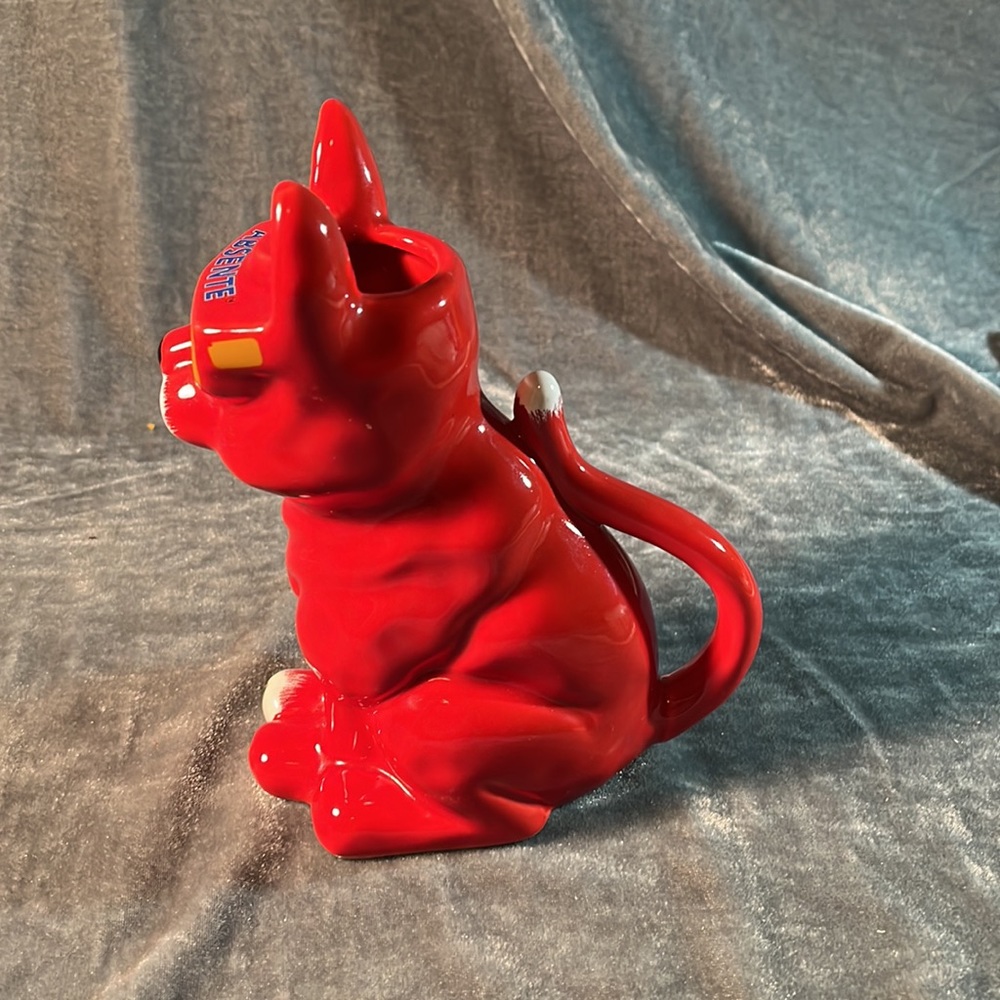Absente Dog Vase - Picture 2 of 4